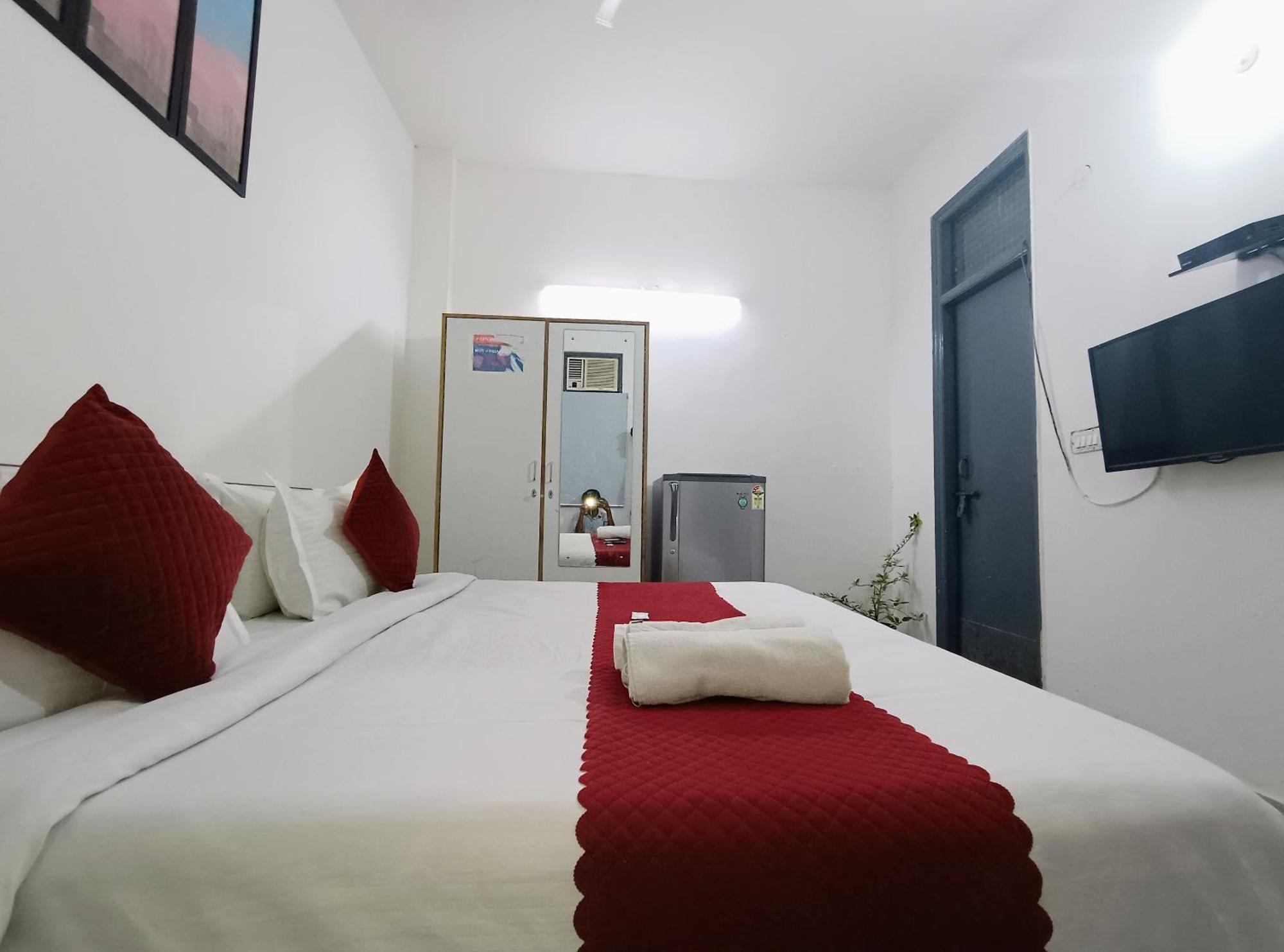 Hotel Hauz Khas Fort View Nowe Delhi Zewnętrze zdjęcie