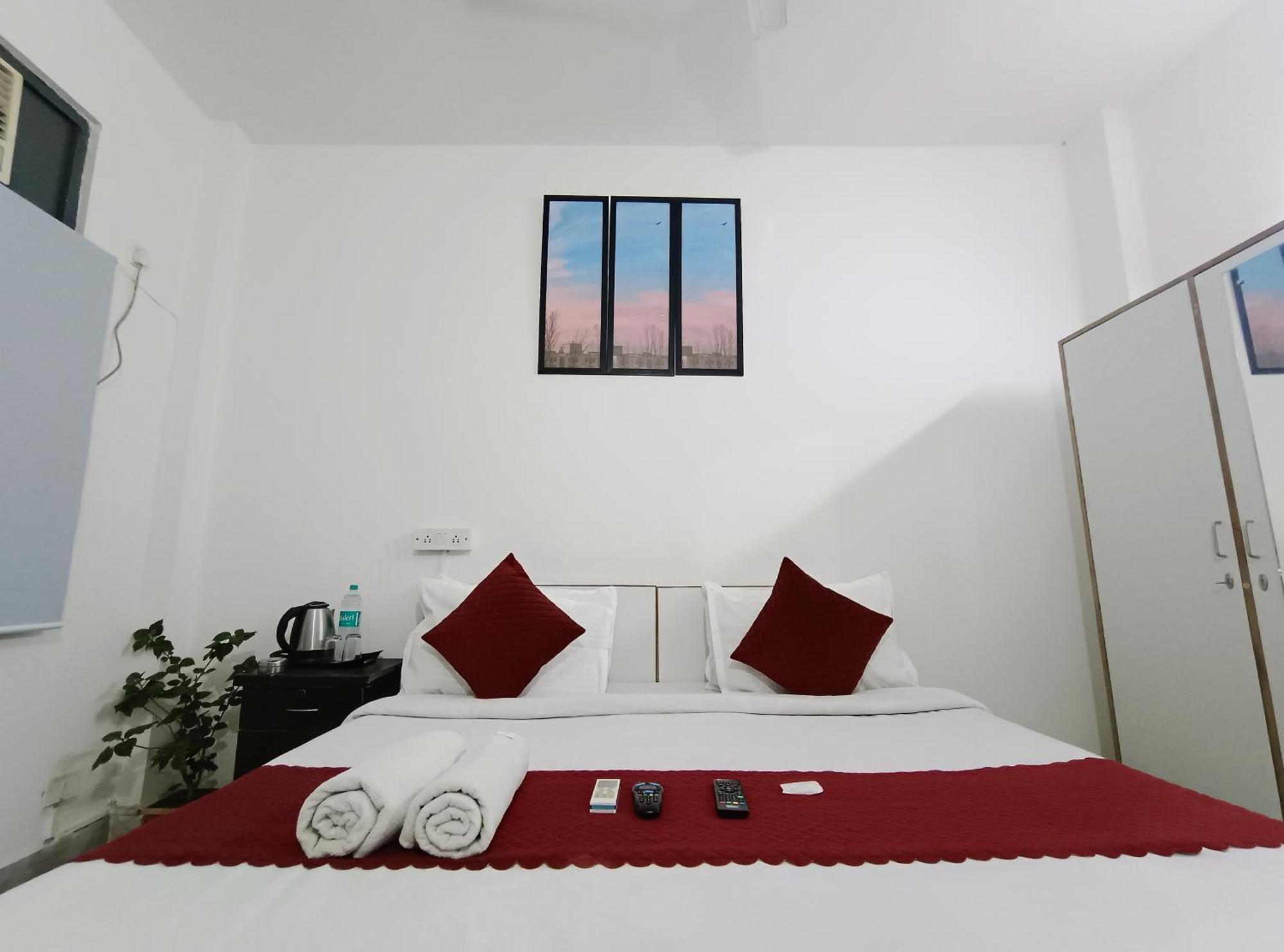 Hotel Hauz Khas Fort View Nowe Delhi Zewnętrze zdjęcie
