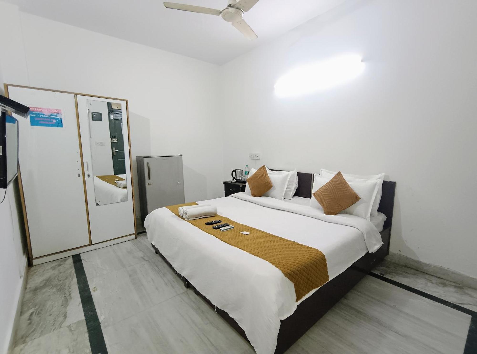 Hotel Hauz Khas Fort View Nowe Delhi Zewnętrze zdjęcie